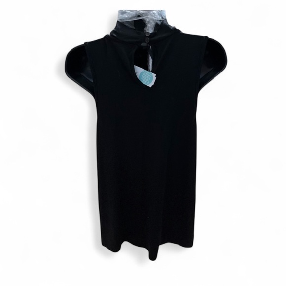 Nine Britton - Picture 2 of 6